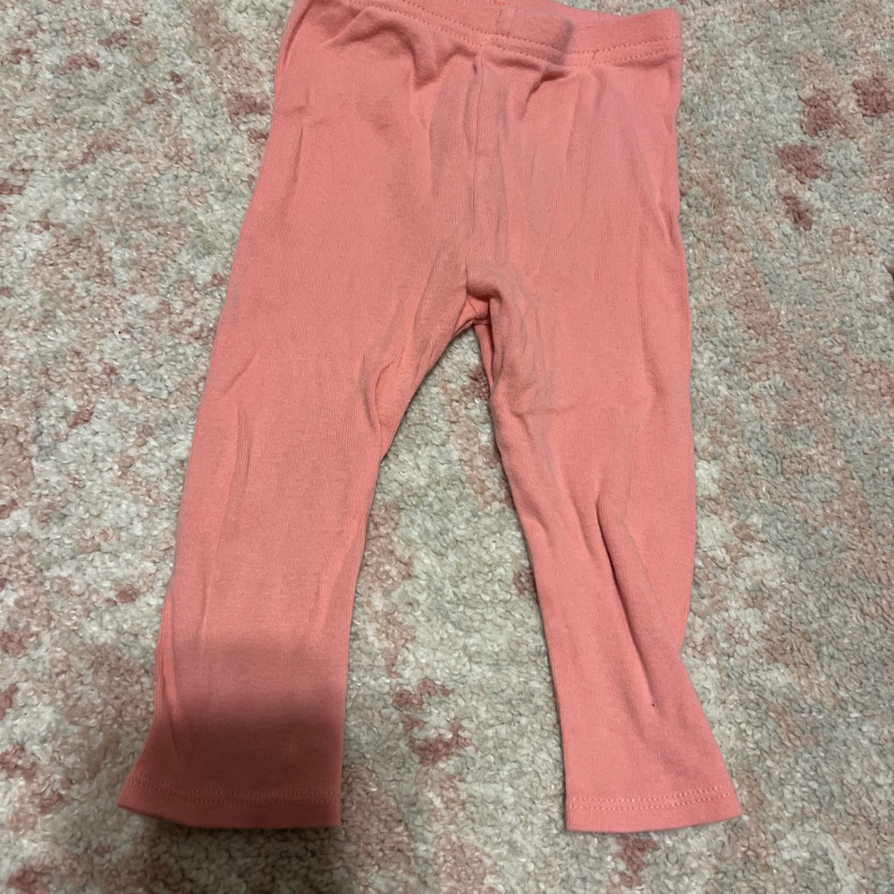 Gerber. 6-9 months. Pink pants. Used condition.